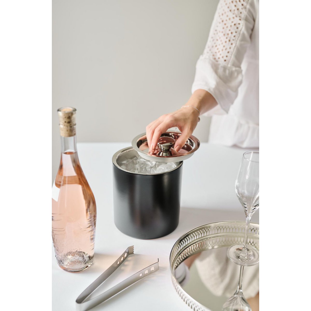 Pearl Luxe IJsemmer - Elegante Zwarte IJskoeler met Deksel