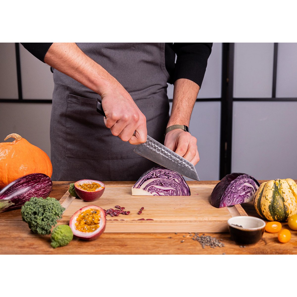 Bunka Santoku Mes - Japanse Precisie met Bamboe Elegantie