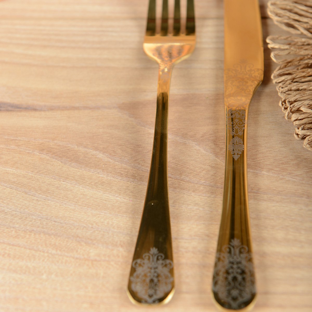 Gouden Arabesk Bestekset 24-delig - Oosterse Luxe met Briljante Afwerking