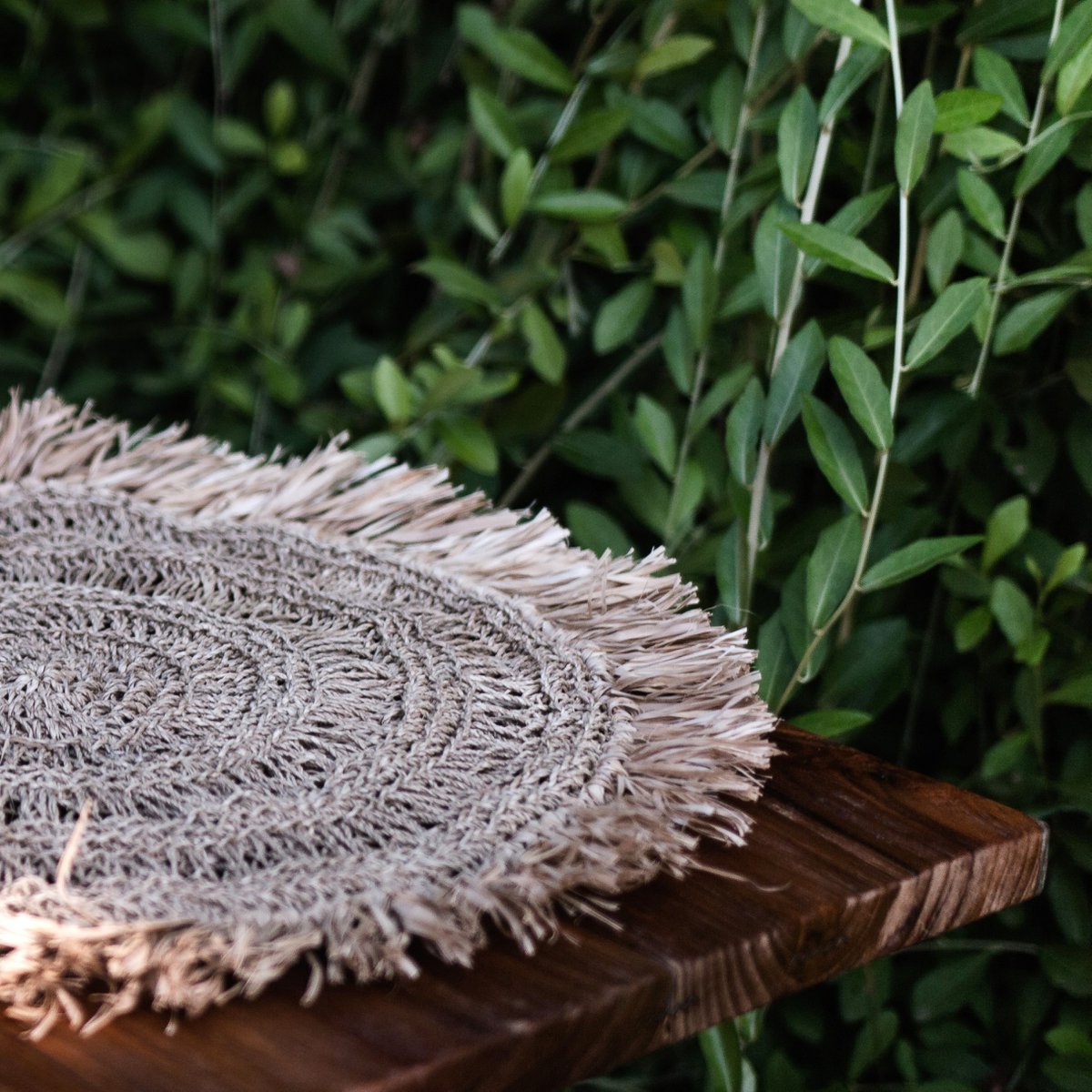 Waisai Raffia Placemat - Ronde Boho Elegantie voor Nederlandse Tafels