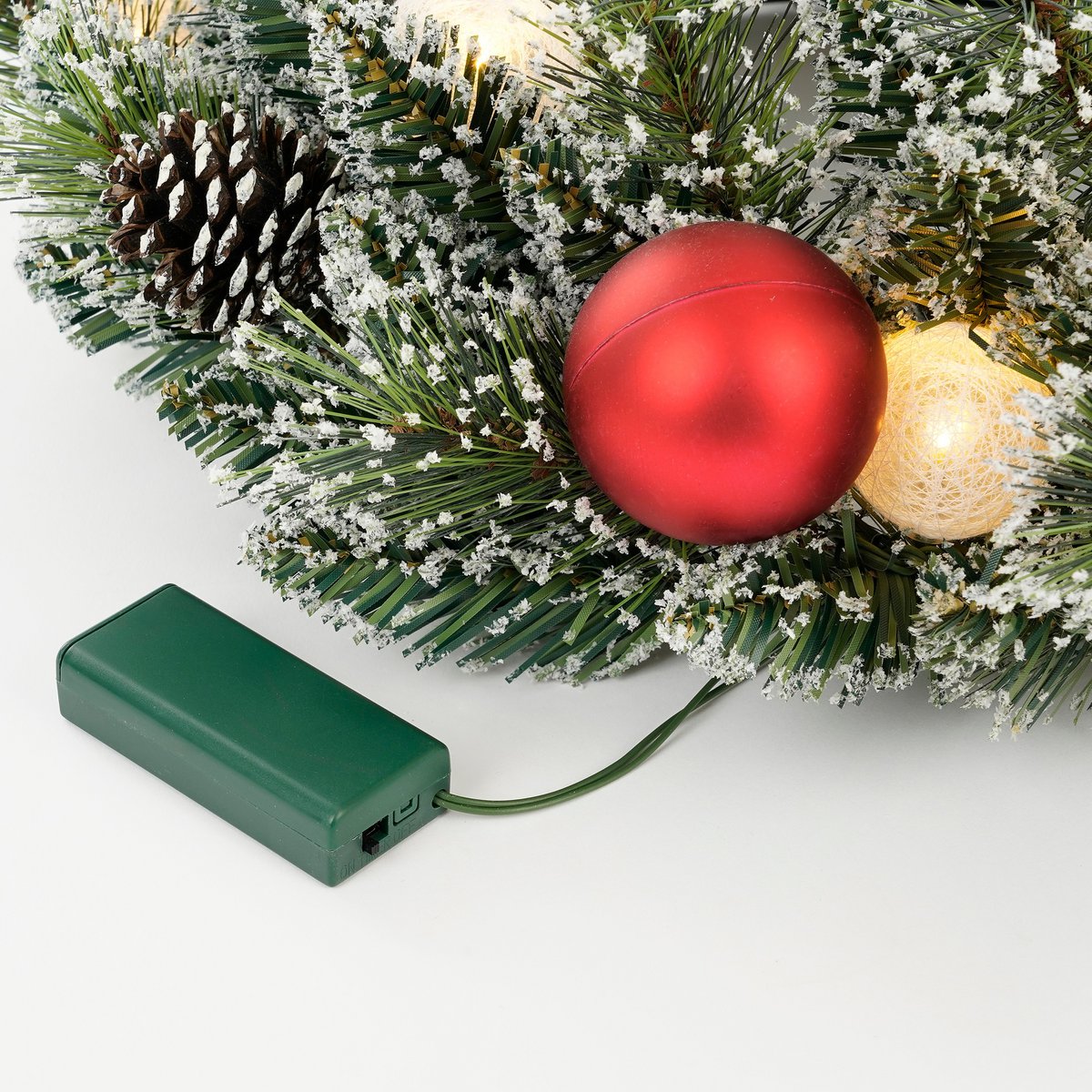 Kaprun Kerstkrans - LED Verlichting Ø45cm Frosted Rood Accent