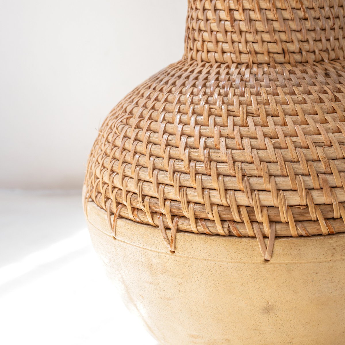 KAMARI Boho Vaas - Rotan Hout Geweven Decoratief