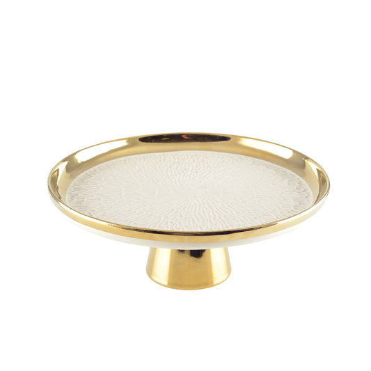 Luxe Romig Taartgerecht met Gouden Rand | Elegante Servies